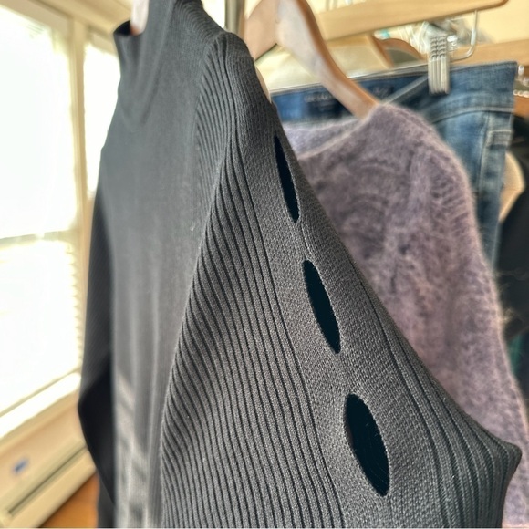 Tahari turtleneck sweater with long sleeves, fine rib, rayon blend - Picture 2 of 11